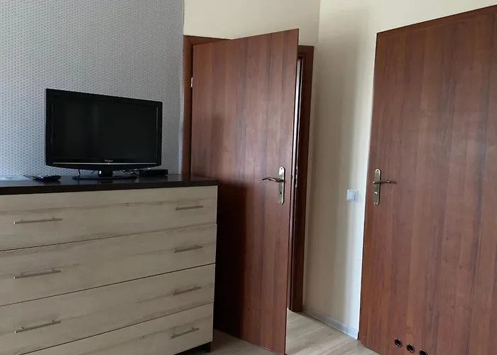 Sztutowo Lazurowy Dwor - Apartamenty Oraz Pokoje Z Basenem I Parkingiem