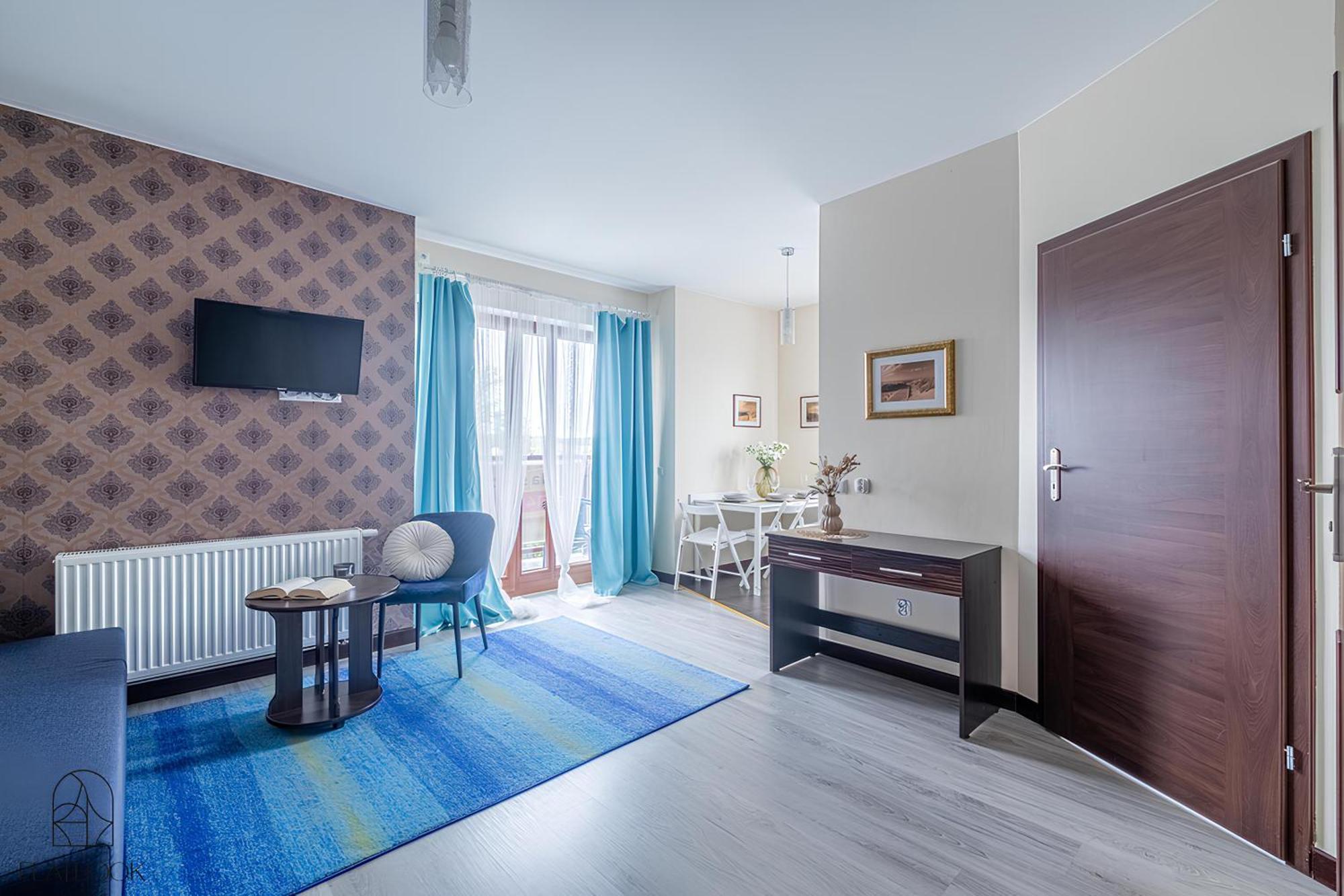 Lazurowy Dwor - Oraz Z Basenem I Parkingiem Bed & Breakfast Sztutowo