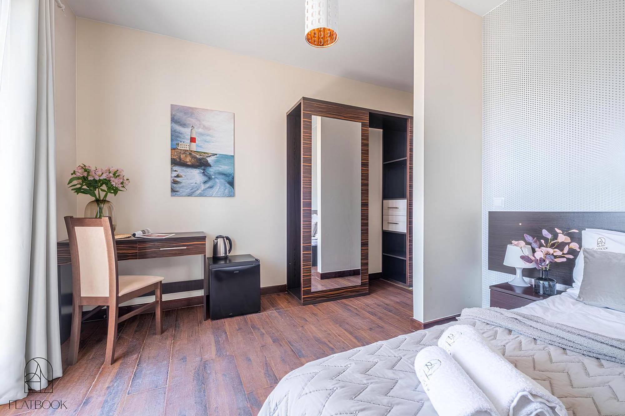 Lazurowy Dwor - Oraz Z Basenem I Parkingiem Bed & Breakfast