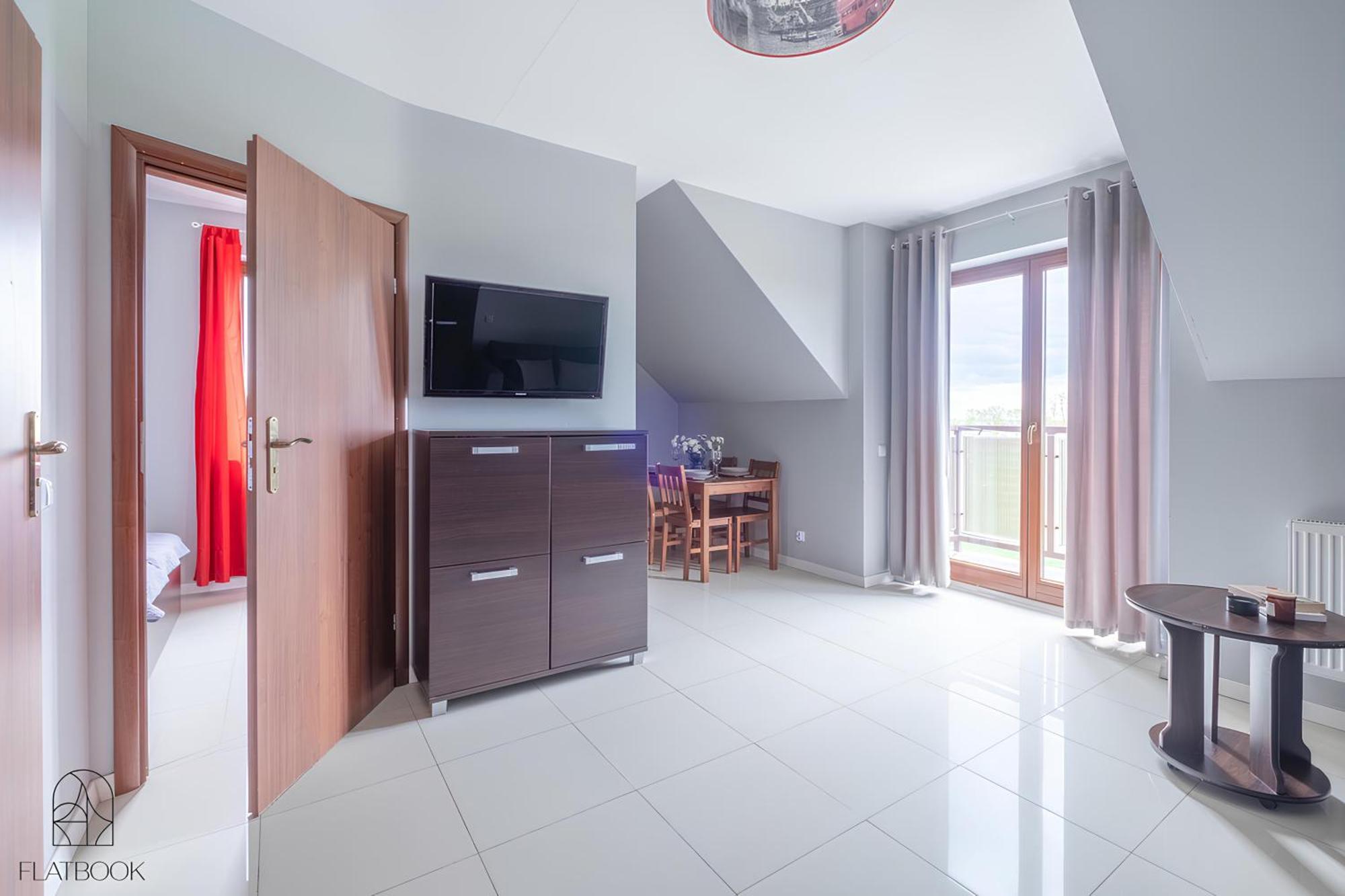 Lazurowy Dwor - Oraz Z Basenem I Parkingiem Bed & Breakfast
