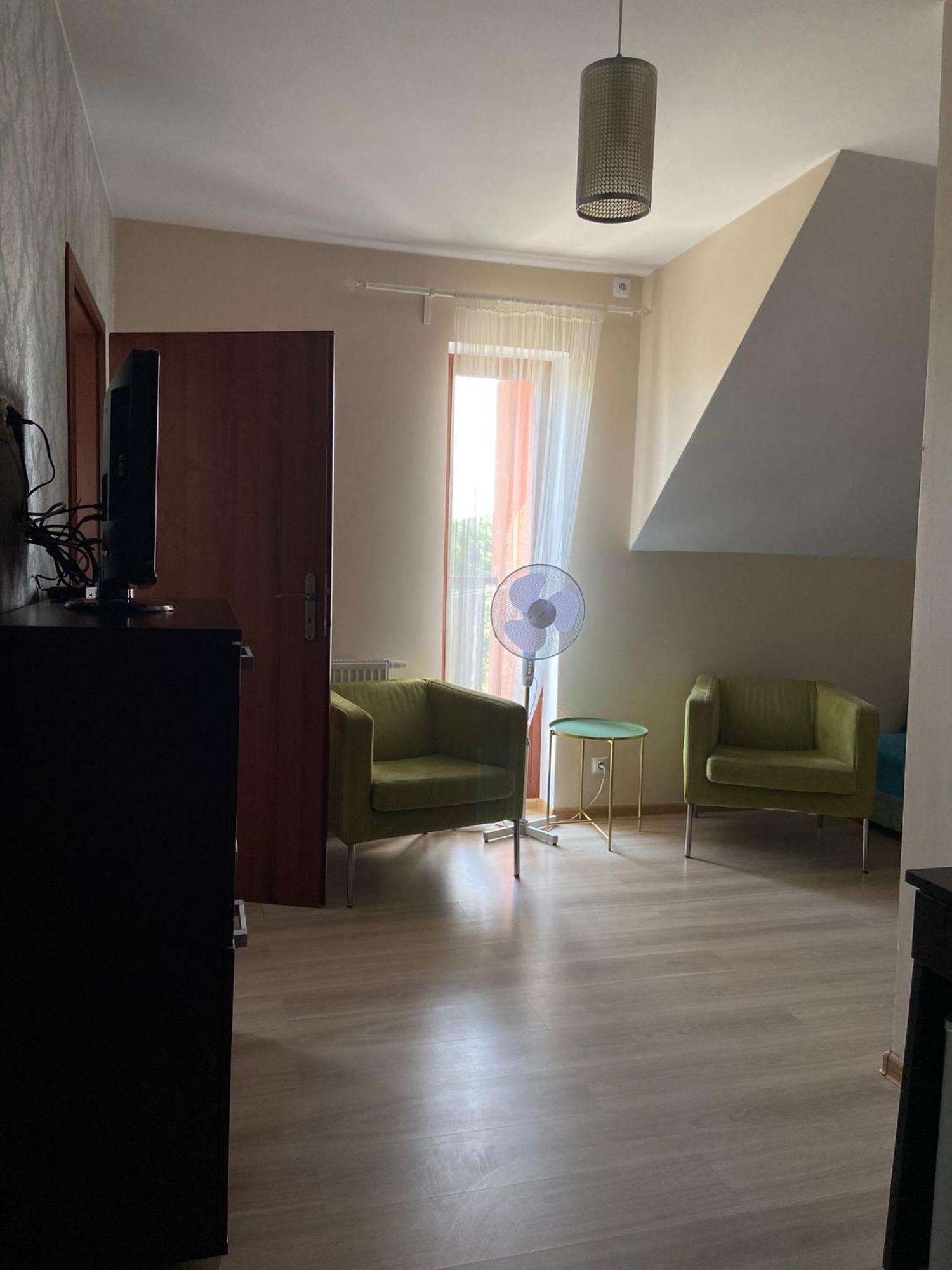 Bed & Breakfast Lazurowy Dwor - Oraz Z Basenem I Parkingiem *