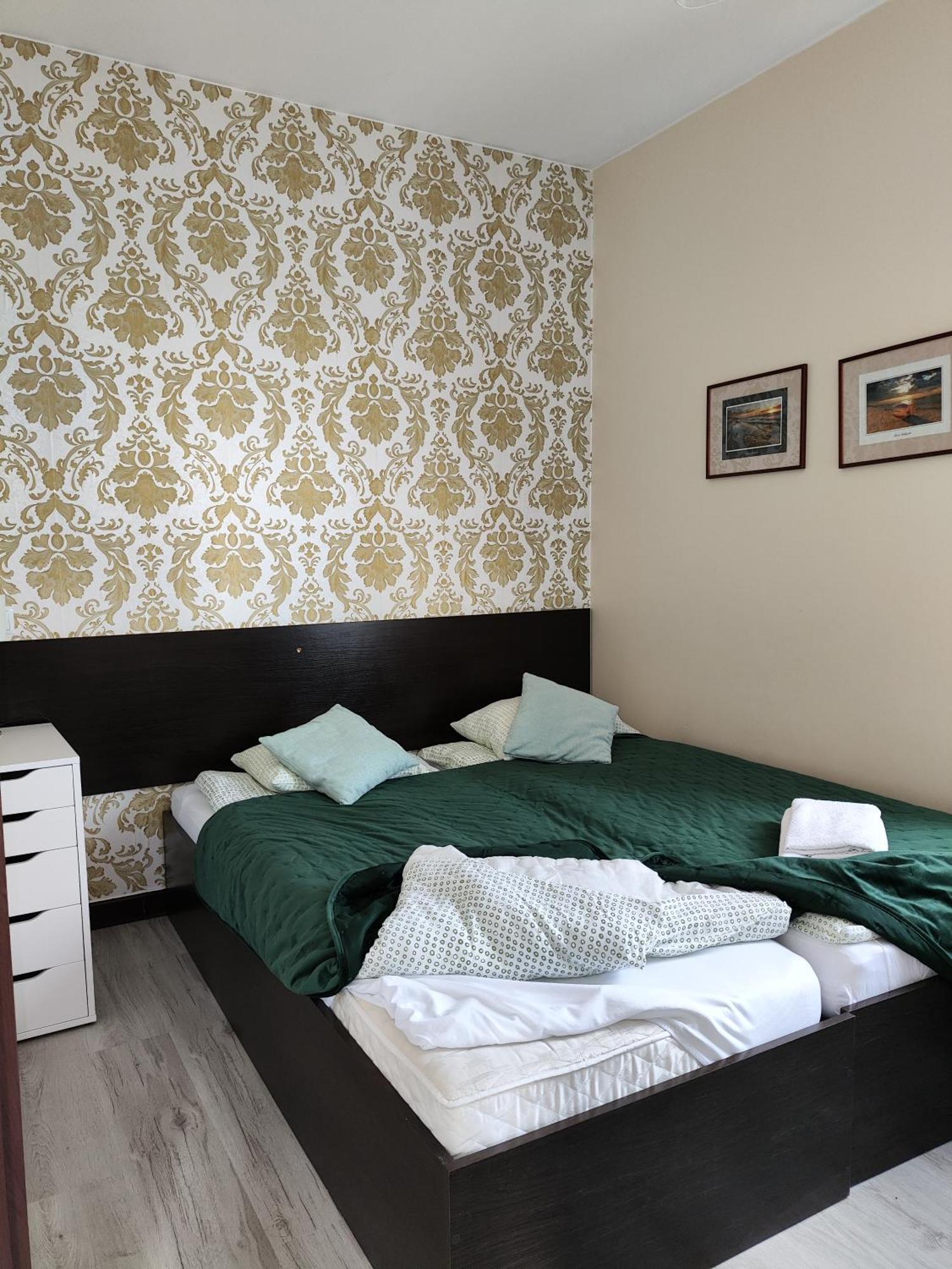 Lazurowy Dwor - Oraz Z Basenem I Parkingiem Bed & Breakfast Sztutowo